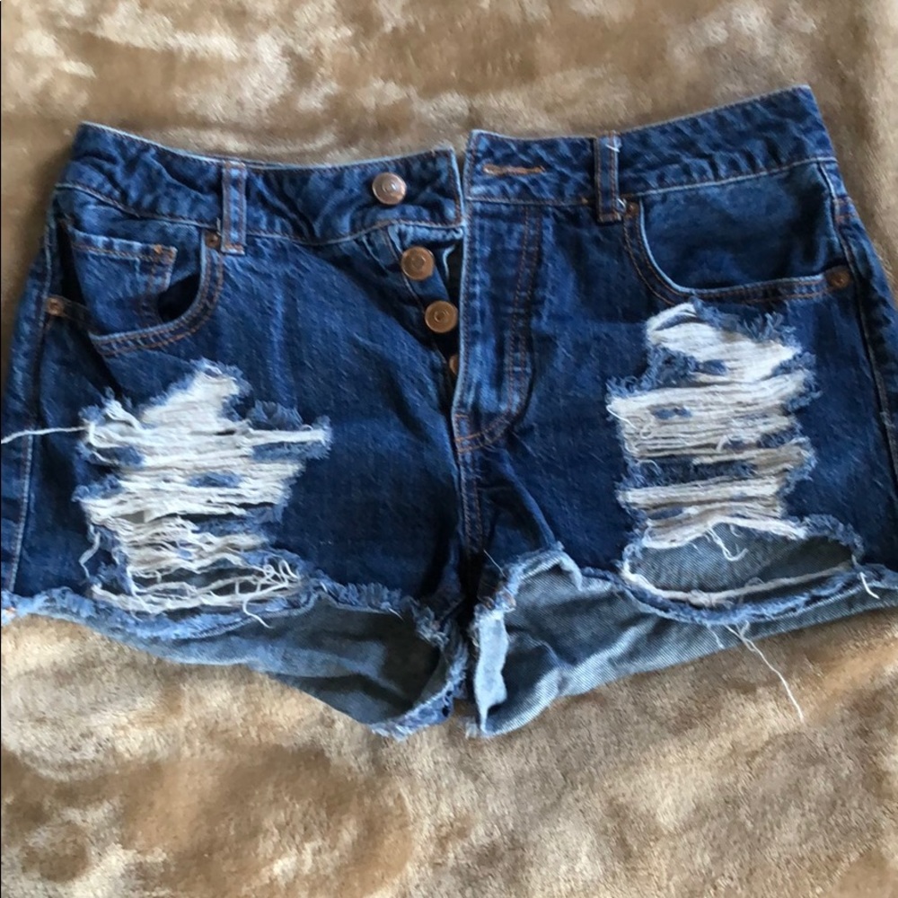 Forever 21 medium blue destroy jean shorts